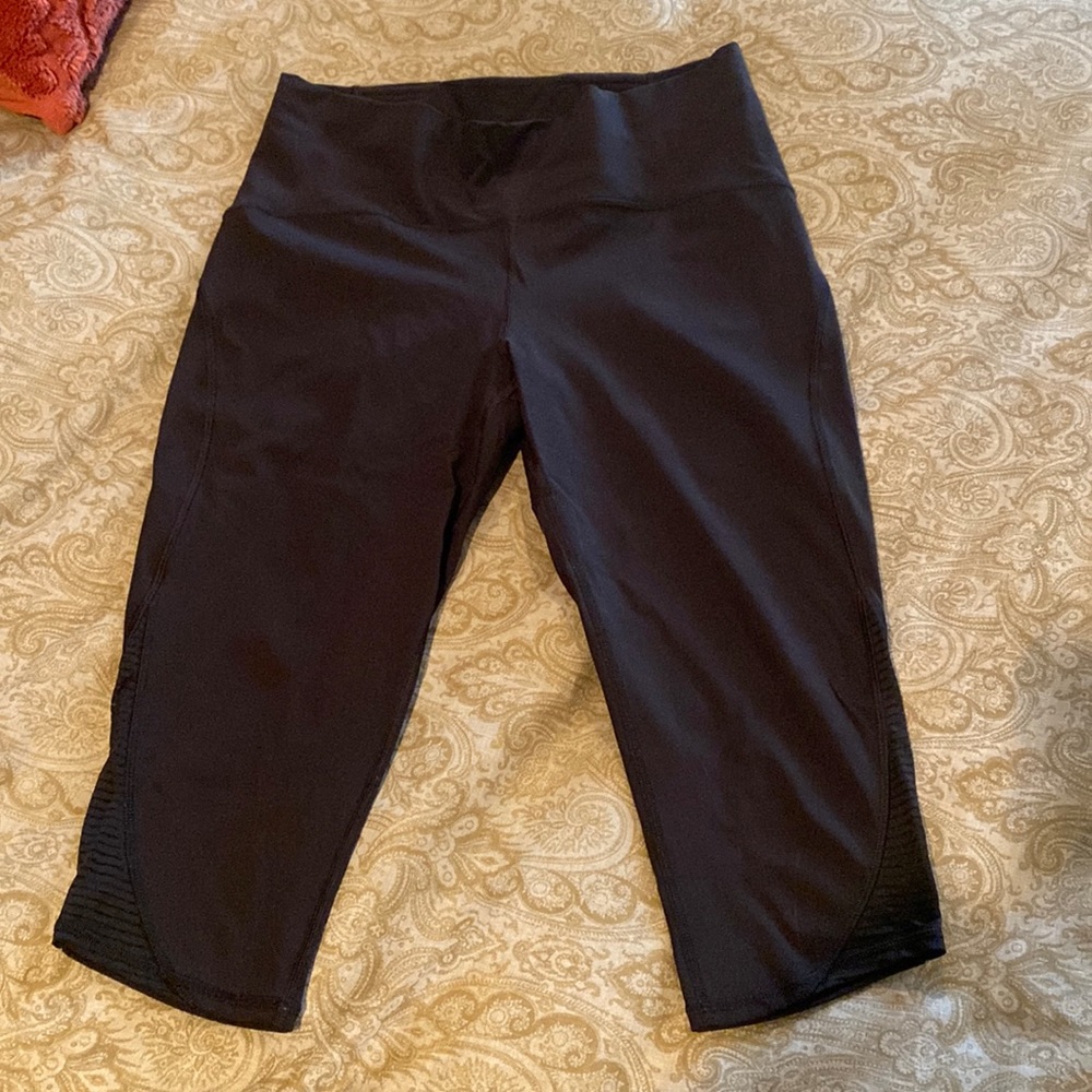 Lululemon Capris Size 10